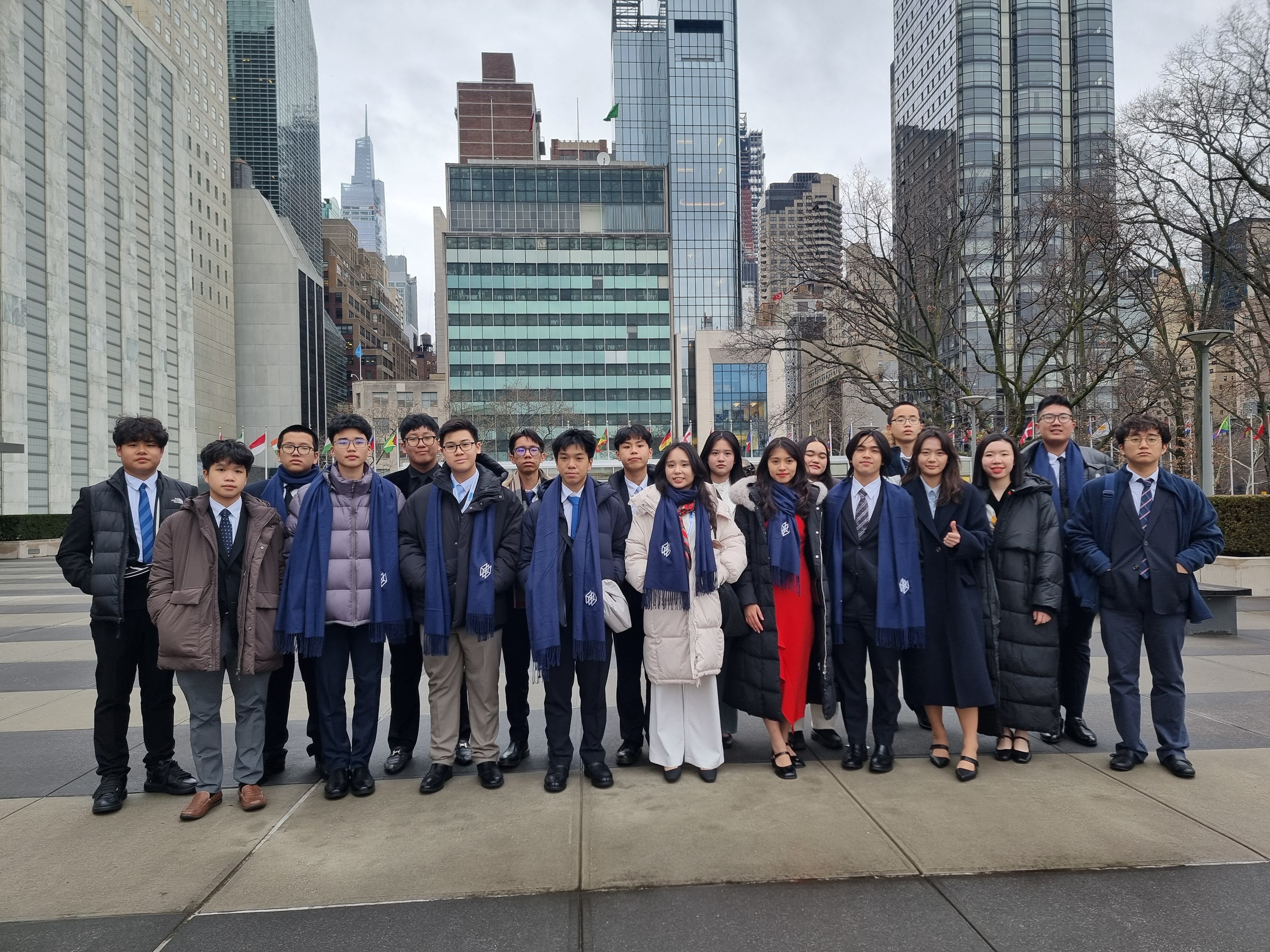 Page TNStars - thay ảnh Top 8_ TNS Ambassadors attended the WFUNA International Model United Nations - WIMUN in New York.jpg